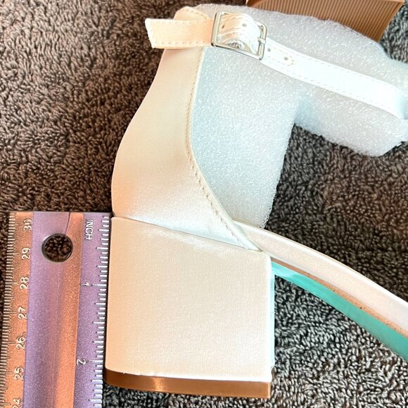 Betsey Johnson Womens Size 7 Ivory White Satin Jewel Dress Sandals Heels Shoes - Picture 12 of 13